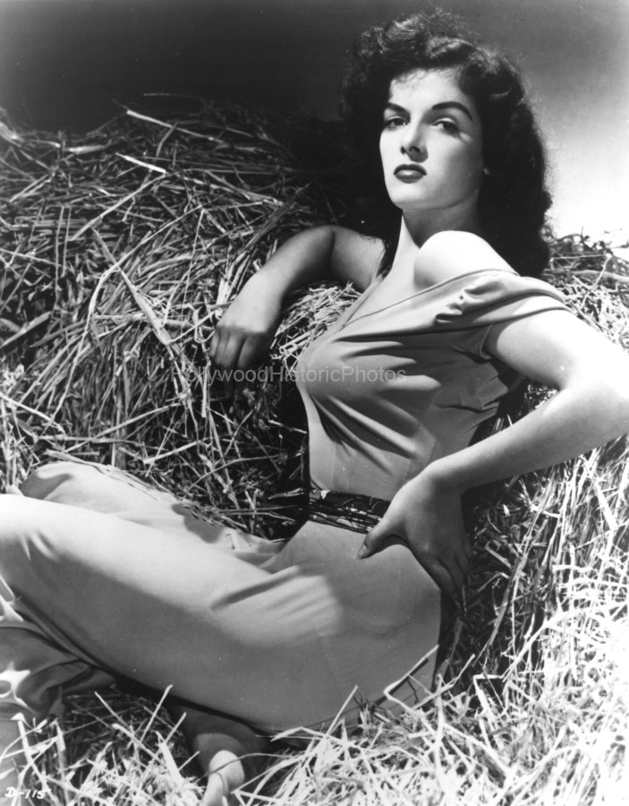 Jane Russell 1943 2.jpg